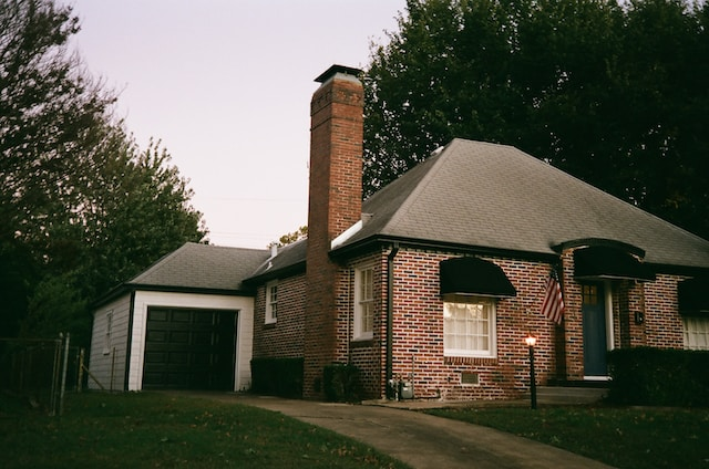 A house with a top-quality chimney