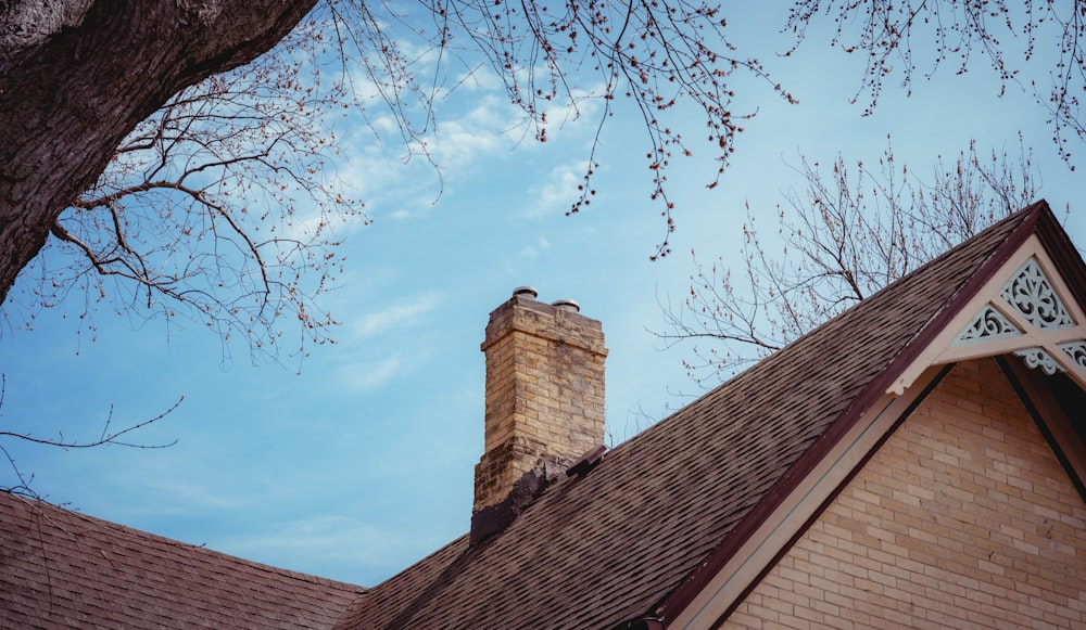 A solid roofing with a chimney